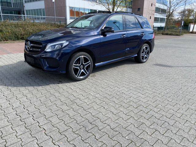 Mercedes-Benz GLE 350 d 4MATIC AMG / Panorama/Massage/ACC/AHK