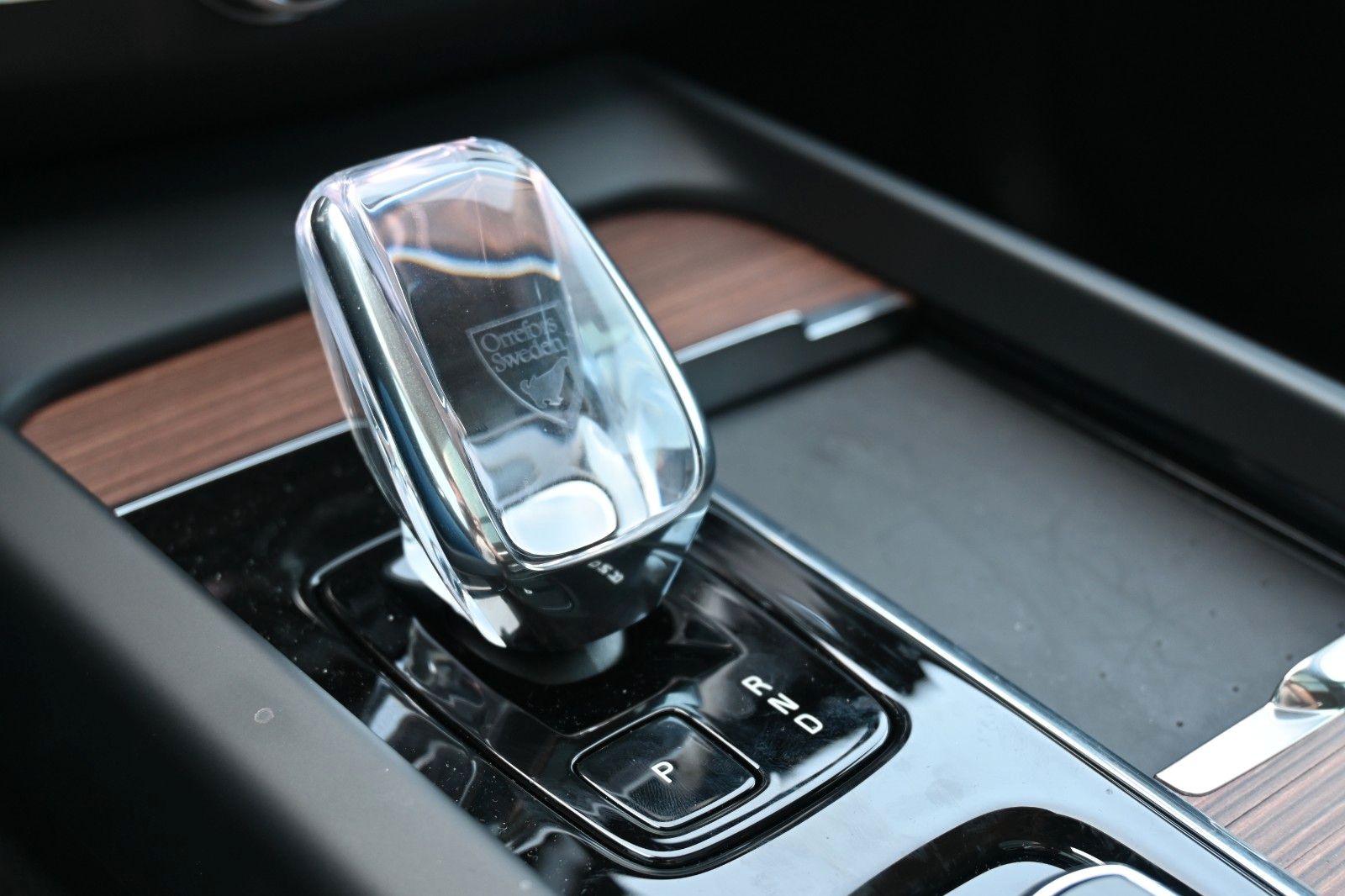 Fahrzeugabbildung Volvo XC60 T6 AWD RC Plus Bright*PANO*360*Luft*H&K*ACC