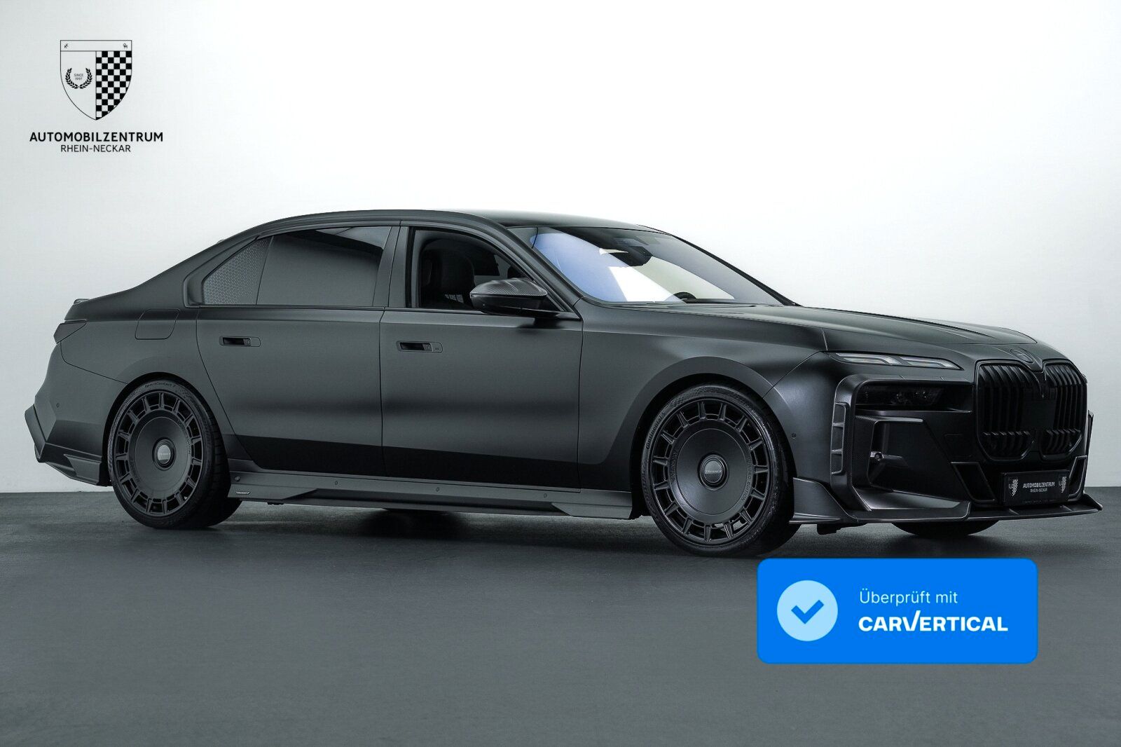 BMW 750e MANSORY FullCarbon Executive SkyLounge foto 1