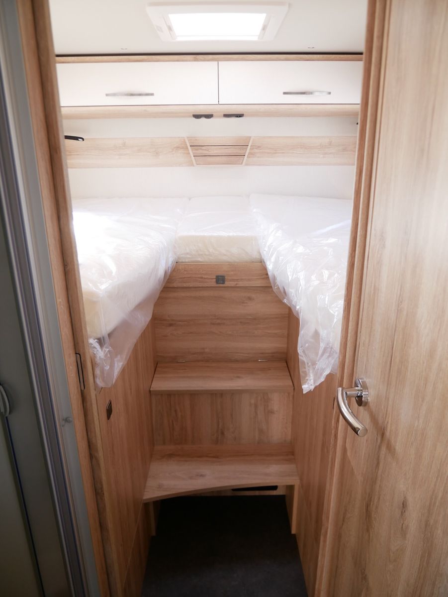 Fahrzeugabbildung Eura Mobil Integra Line IL 720 EF SAT, SOLAR, LUFTFEDERUNG