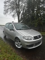 Fiat Punto - gebrauchte Fiat Punto aus dem Jahr 2003
