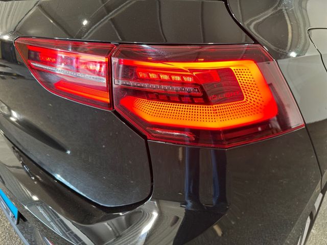 Golf VIII GTI 2.0 TSI DSG BLACK IQ.LIGHT+AHK+RFK