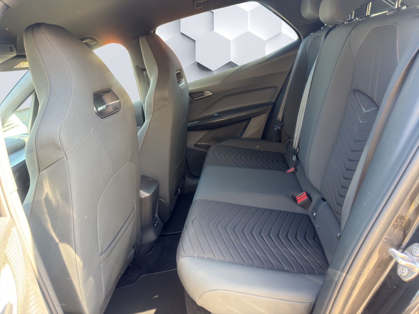 Born 150kW LED ACC 360°Kamera ParkLenkAssist Sit