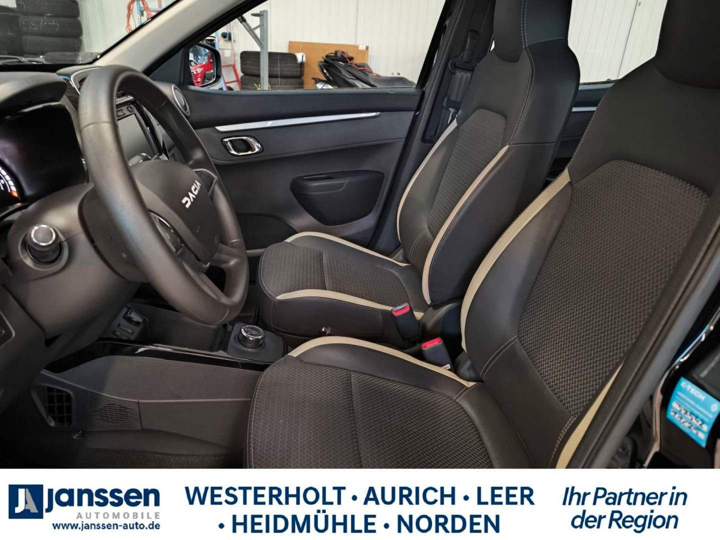 Fahrzeugabbildung Dacia Spring Essential CCS- Anschluss