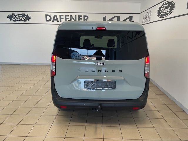 Fahrzeugabbildung Ford Tourneo Courier Titanium Winterpaket Kamera DAB