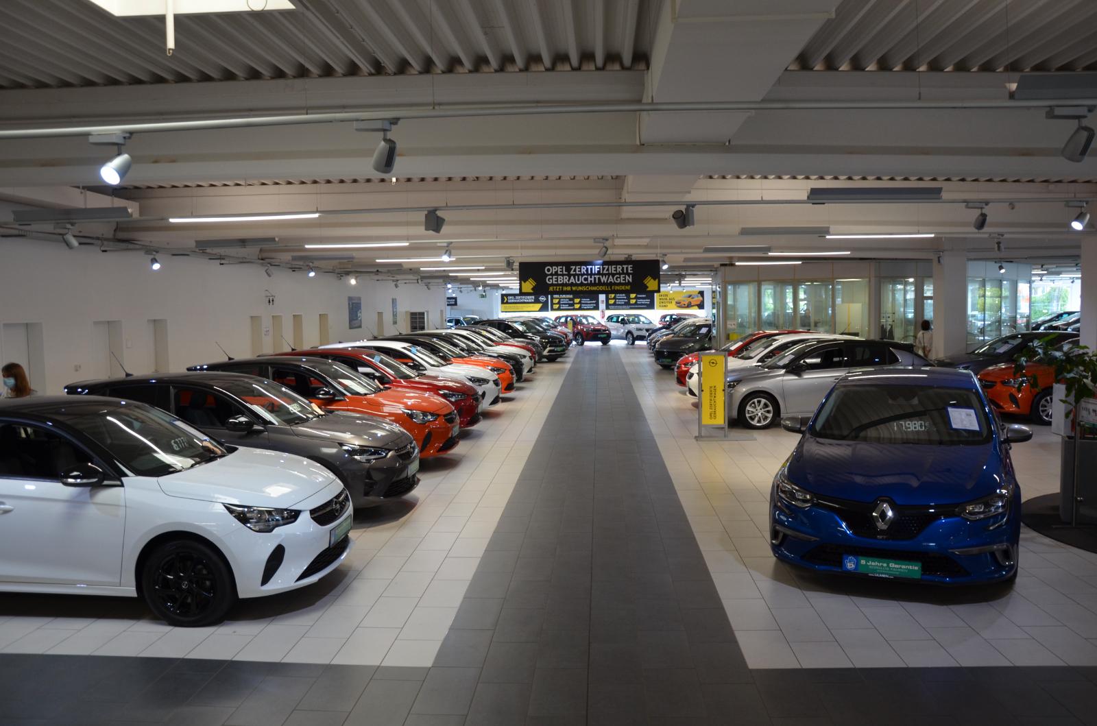 showroom-image-bottom