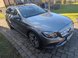 Mercedes-Benz E 220 d 4MATIC T All-Terrain Autom. All-Terrain - Mercedes-Benz E 220: Von Privat