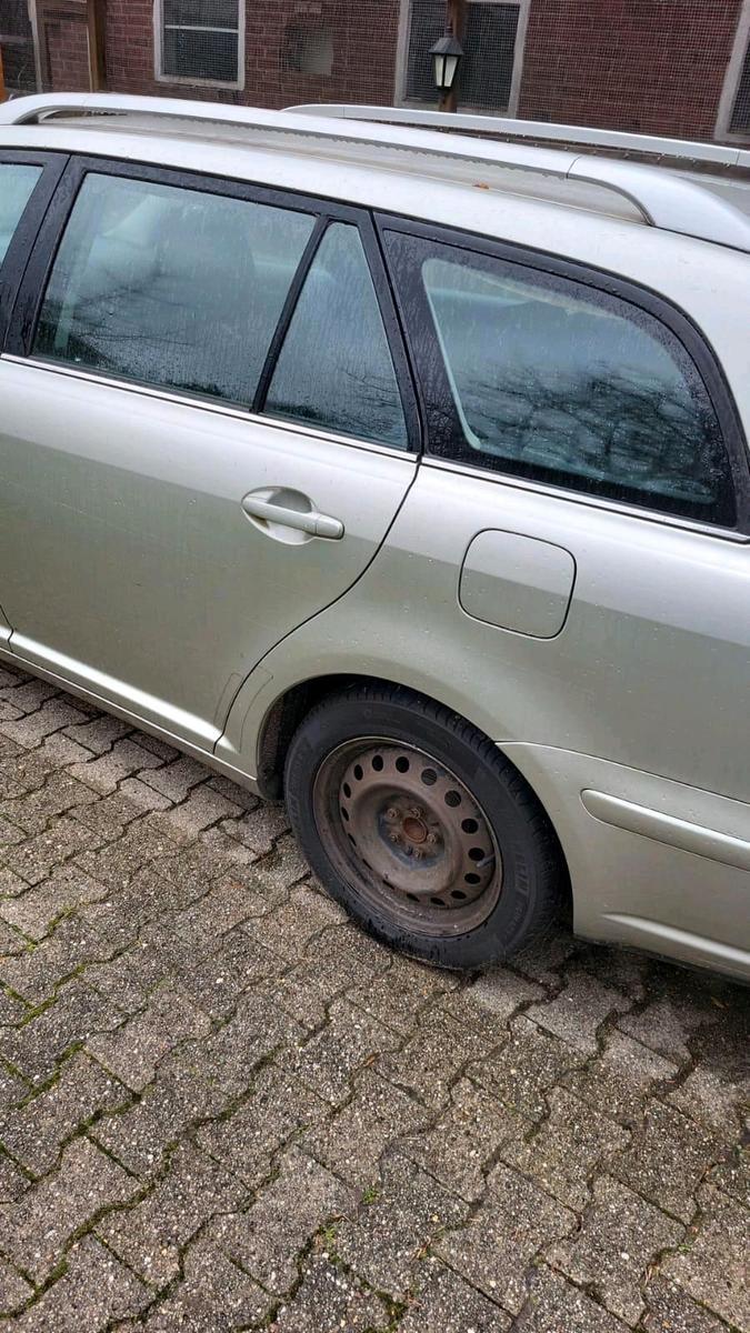 Toyota Avensis 2008 — engine 140 HP (103kW)
