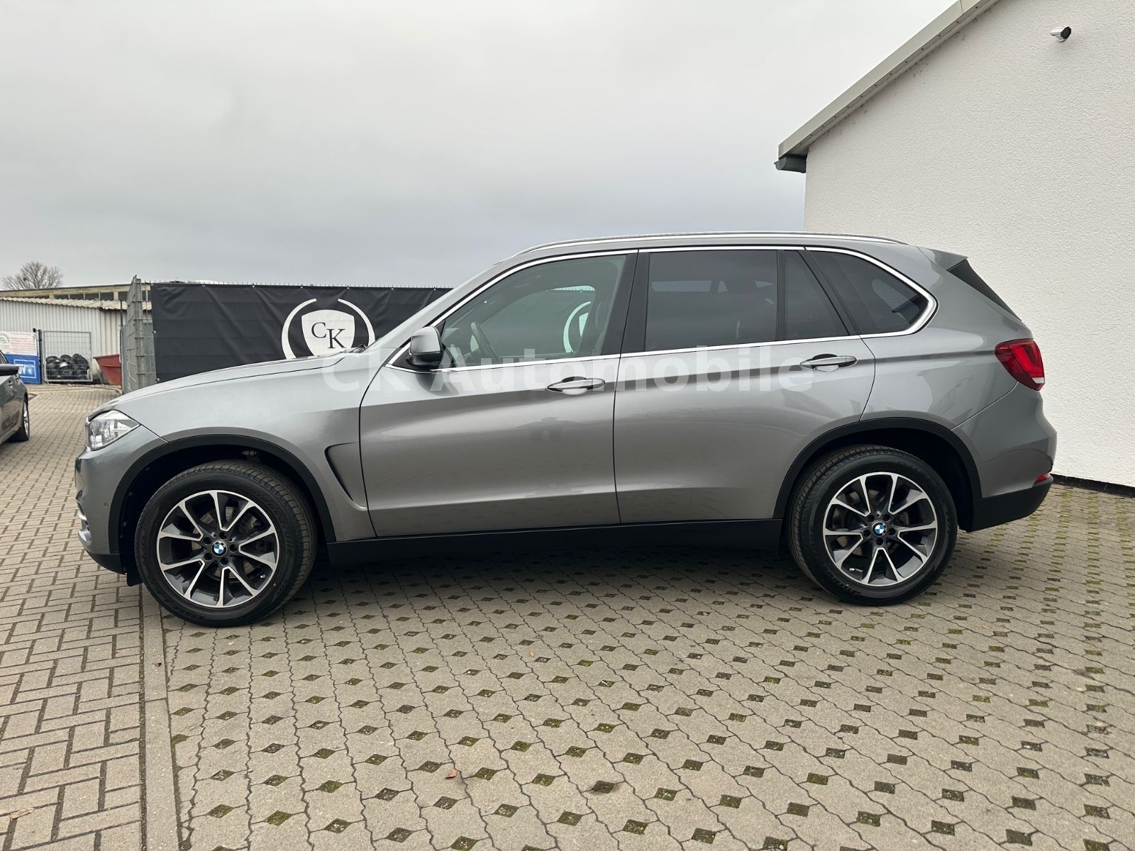 Fahrzeugabbildung BMW X5 xDrive30d/Navi/Head-Up/Pano/360°Kam/AHK