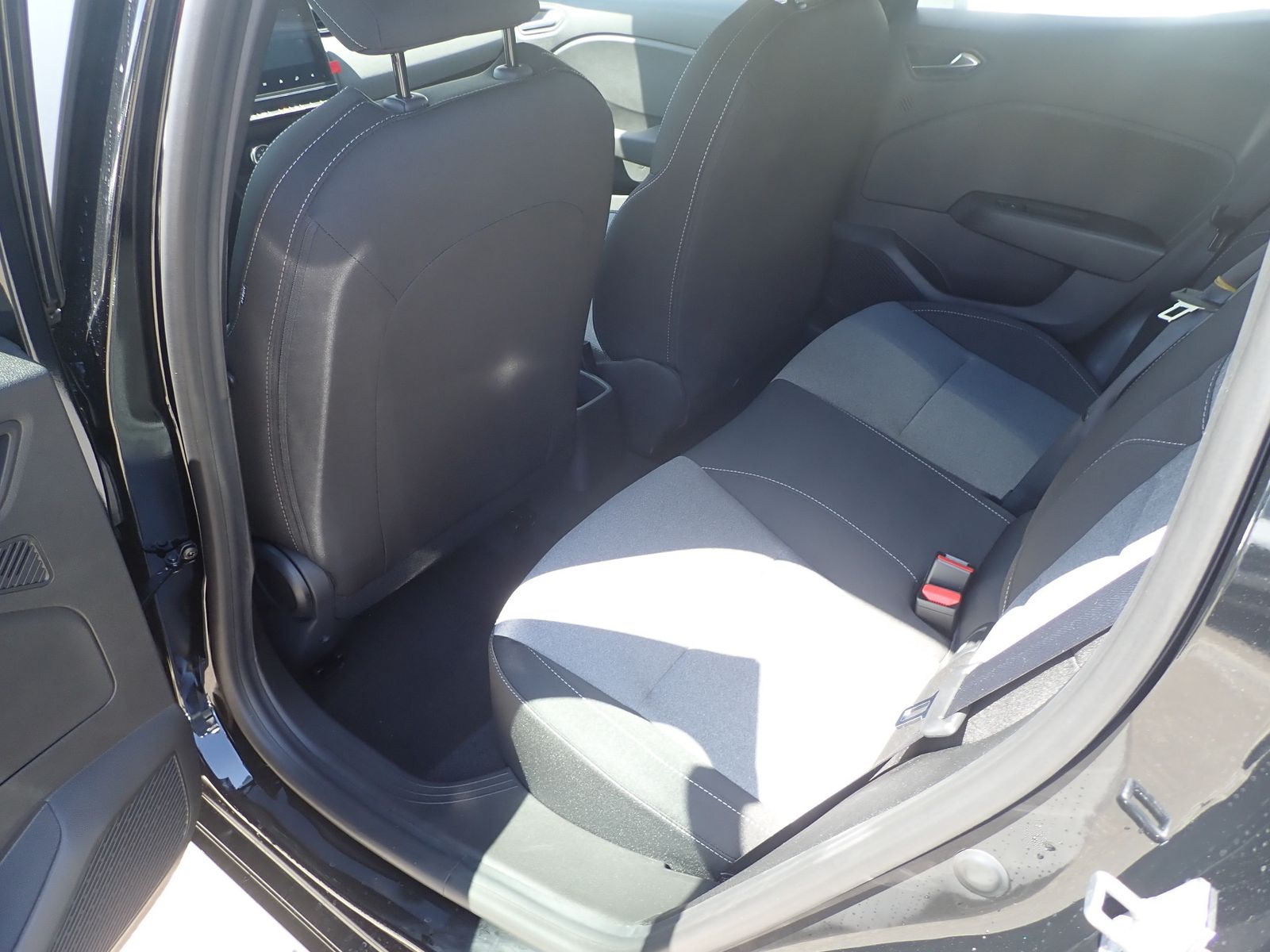 Fahrzeugabbildung Renault Clio Evolution SCe 65,GJR,SH,AC,EPH