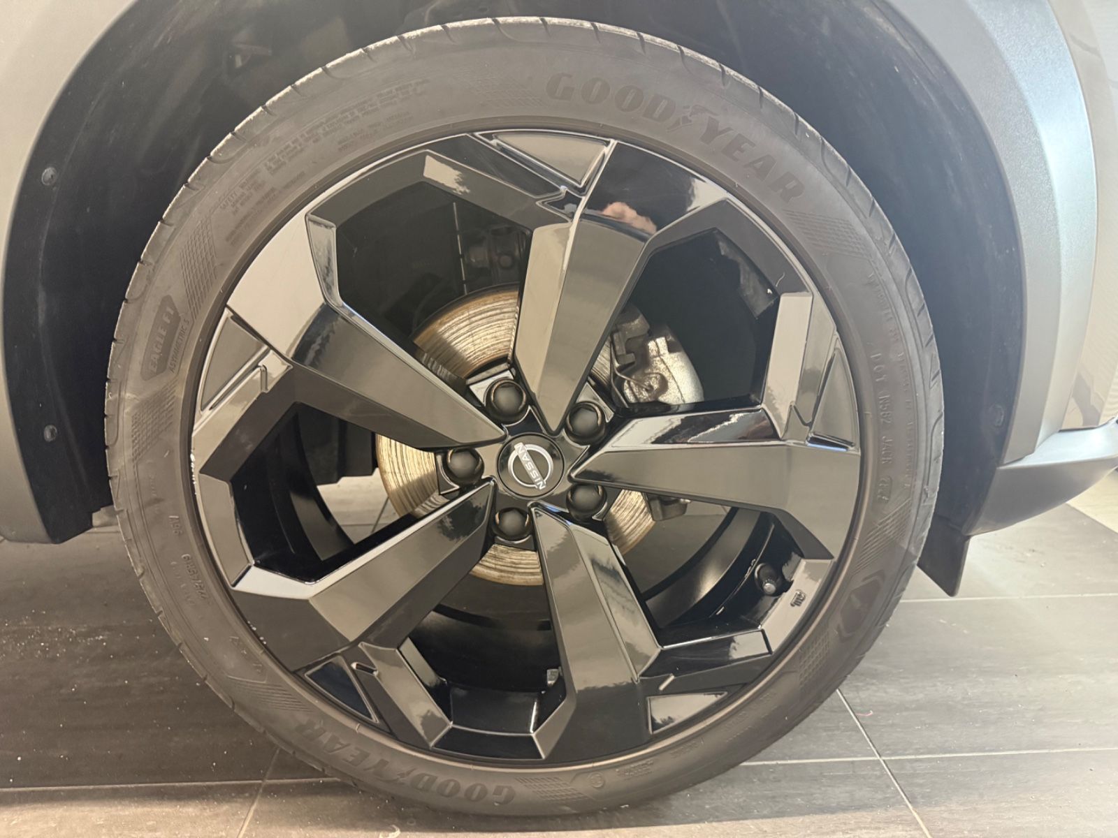 Fahrzeugabbildung Nissan Juke Hybrid Premiere Edition Navi 2-Farben-Lack