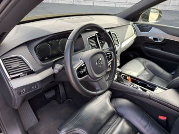 Volvo XC90 - 10