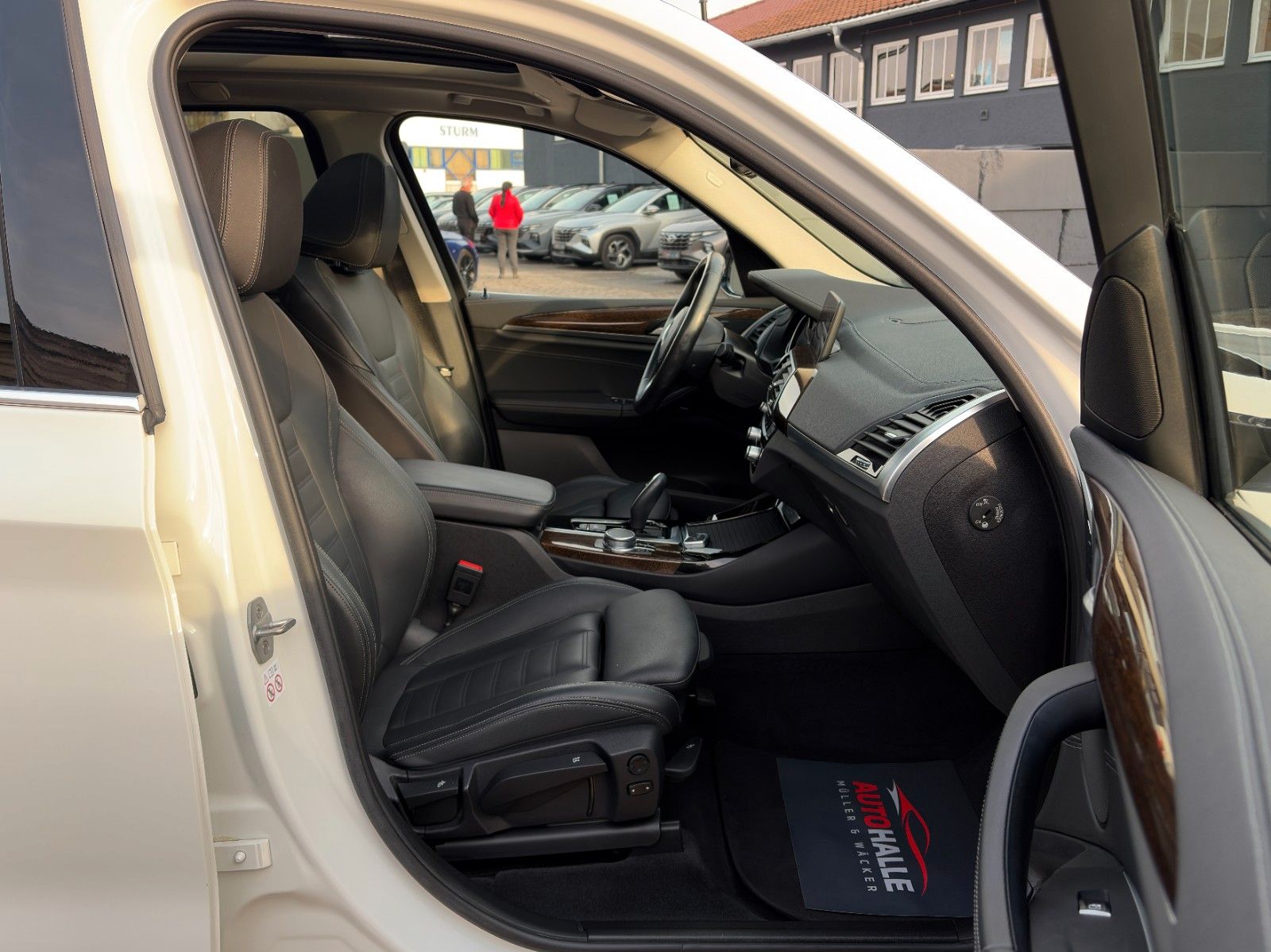 Fahrzeugabbildung BMW X3 xDrive 30i Luxury Line Pano Akustik Komf. HuD