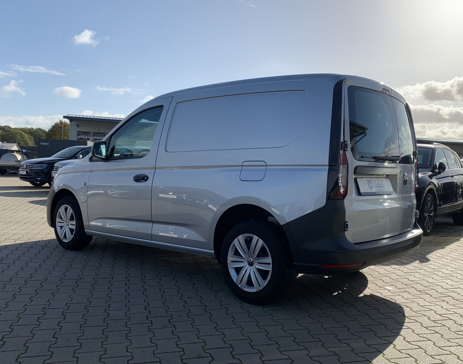 Fahrzeugabbildung Volkswagen Caddy 2.0*Cargo*Klimaautomatik*PDC*DAB+*SHZ*
