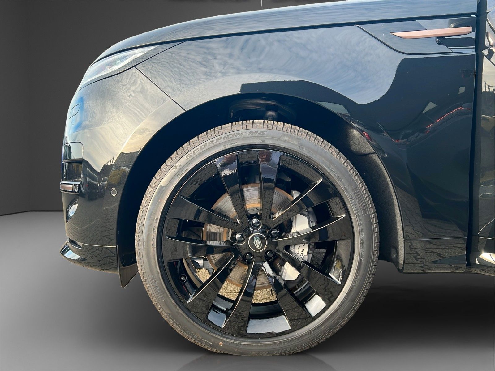 Fahrzeugabbildung Land Rover Range Rover Sport P460e Dynamic SE 23 Zoll