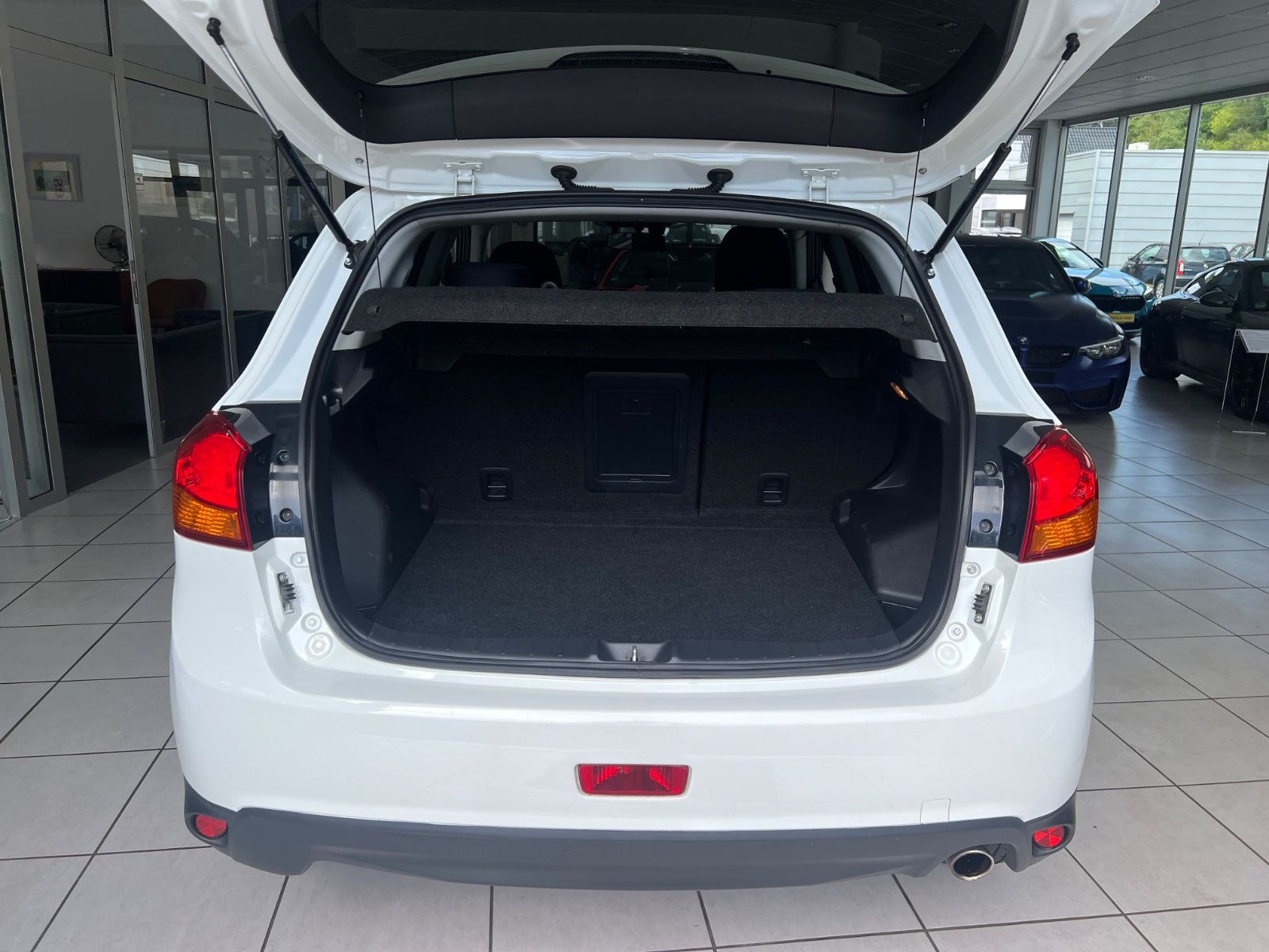 Fahrzeugabbildung Mitsubishi ASX Intense * RÜCKFAHRKAMERA* SITZHEIZUNG *