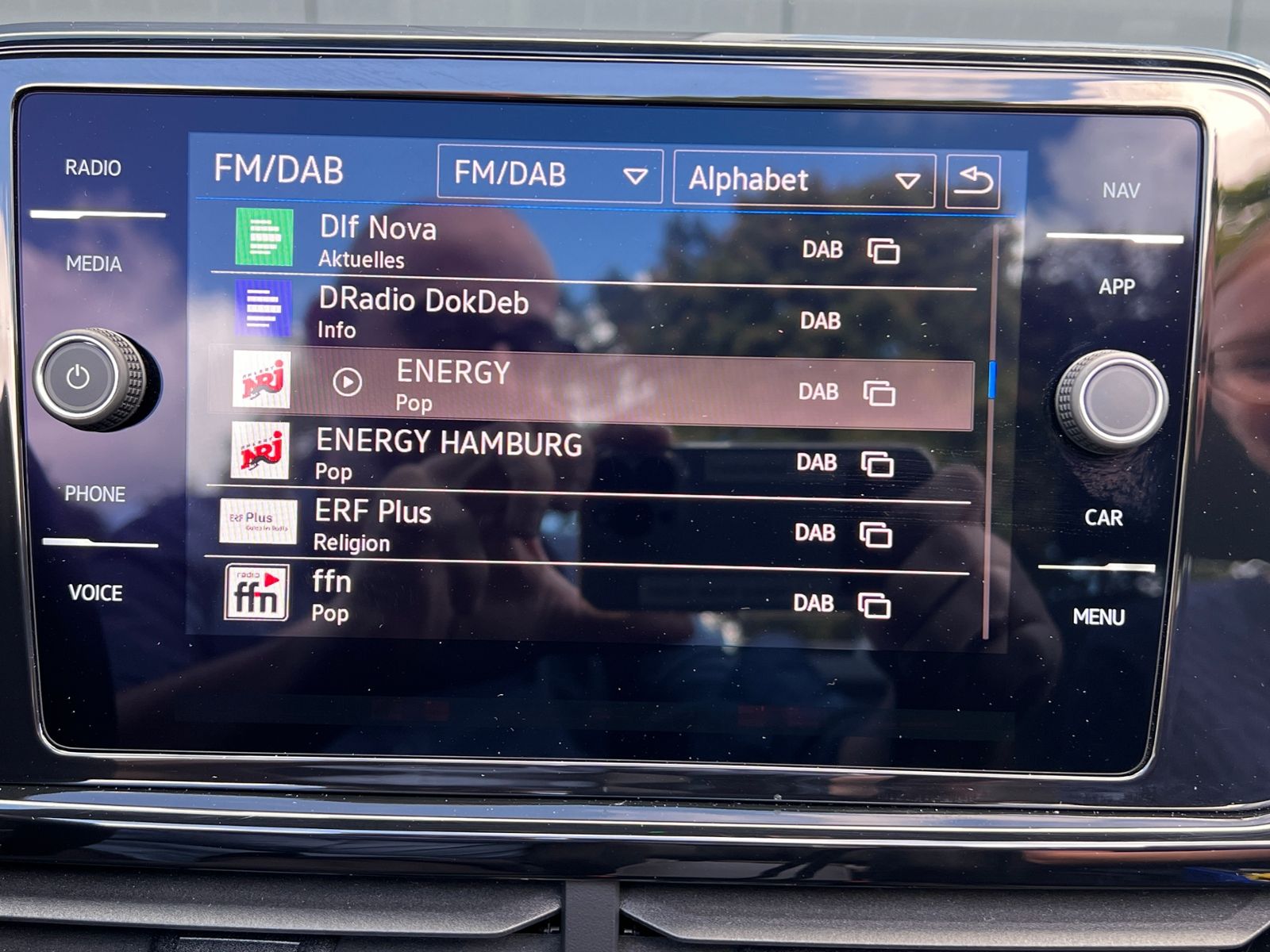 Fahrzeugabbildung Volkswagen T-Roc Cabriolet 1.5 TSI DSG *AHK, LED, Black Sty