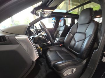 Porsche Cayenne - 8