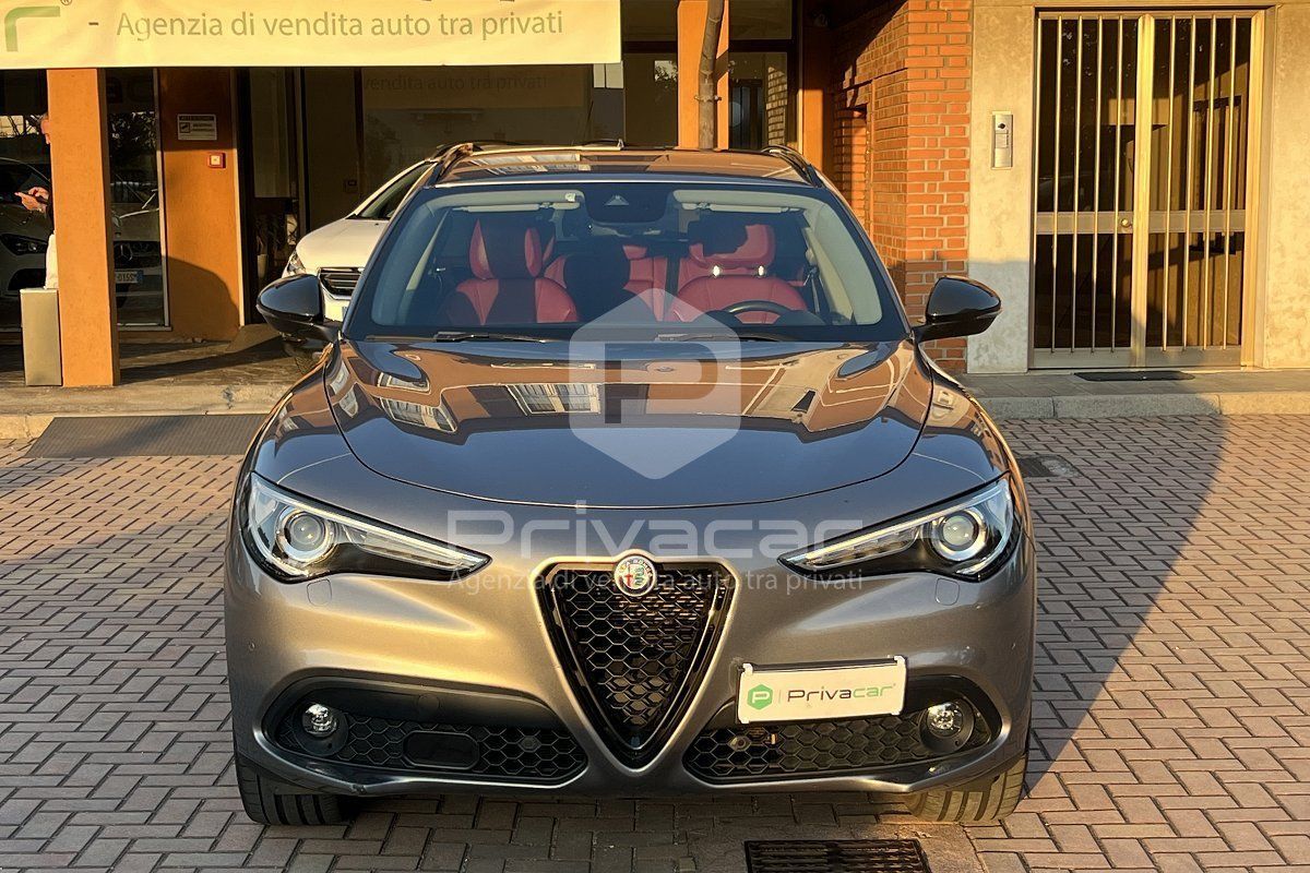 Alfa Romeo ALFA ROMEO Stelvio 2.2 Turbodiesel 210 CV AT8 Q4 imagem 2