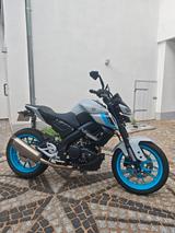 Yamaha MT125 Modell 2025/ mit Akrapovic/Garantieverlä. - Yamaha Motorräder in Erfurt