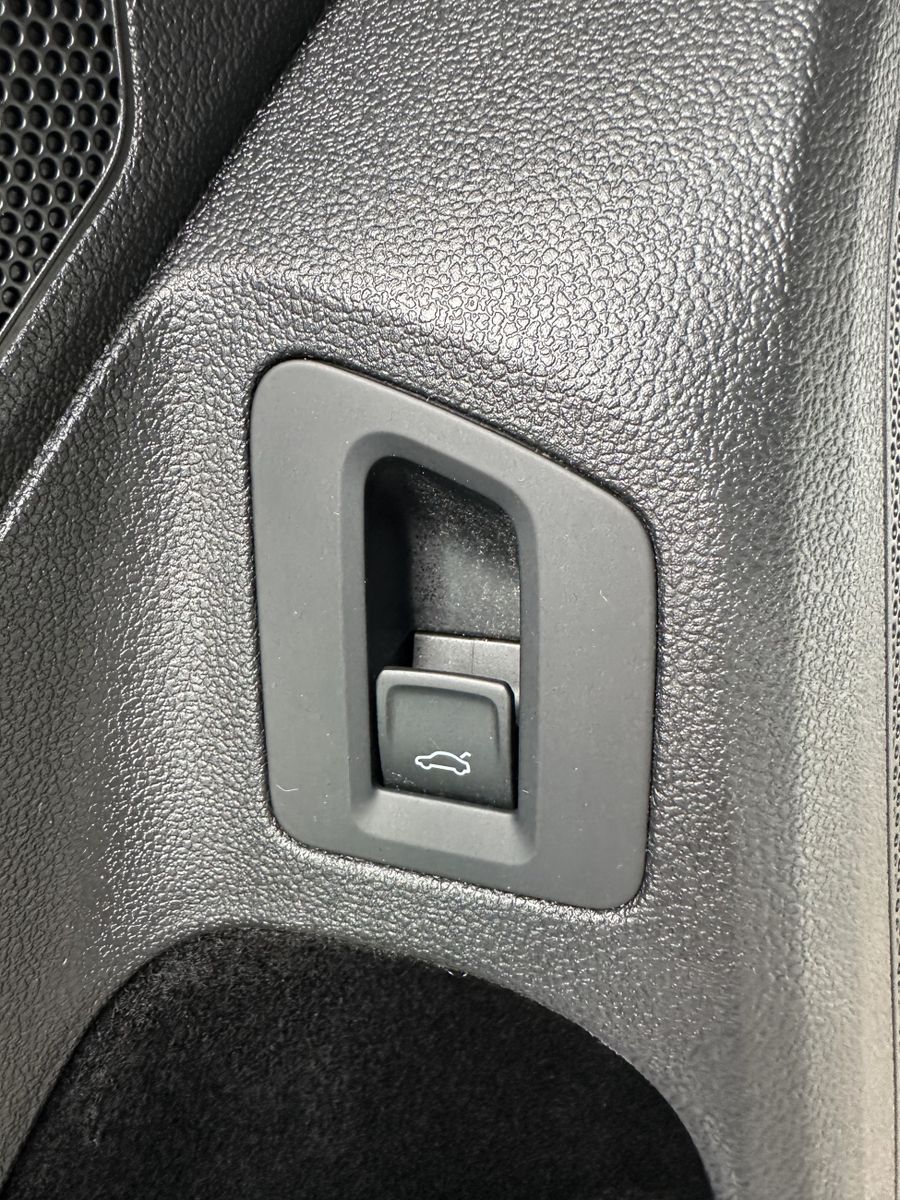 Fahrzeugabbildung Volkswagen Arteon R-Line NAV+MATRIX+PANO+ACC+AHK+360°+20ZO