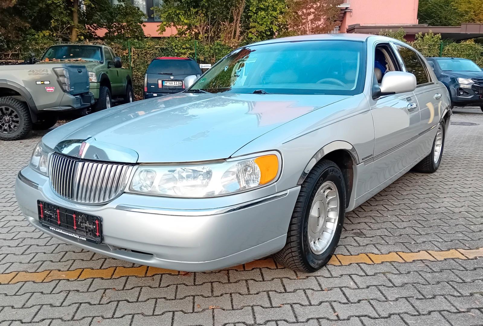 Lincoln Town Car