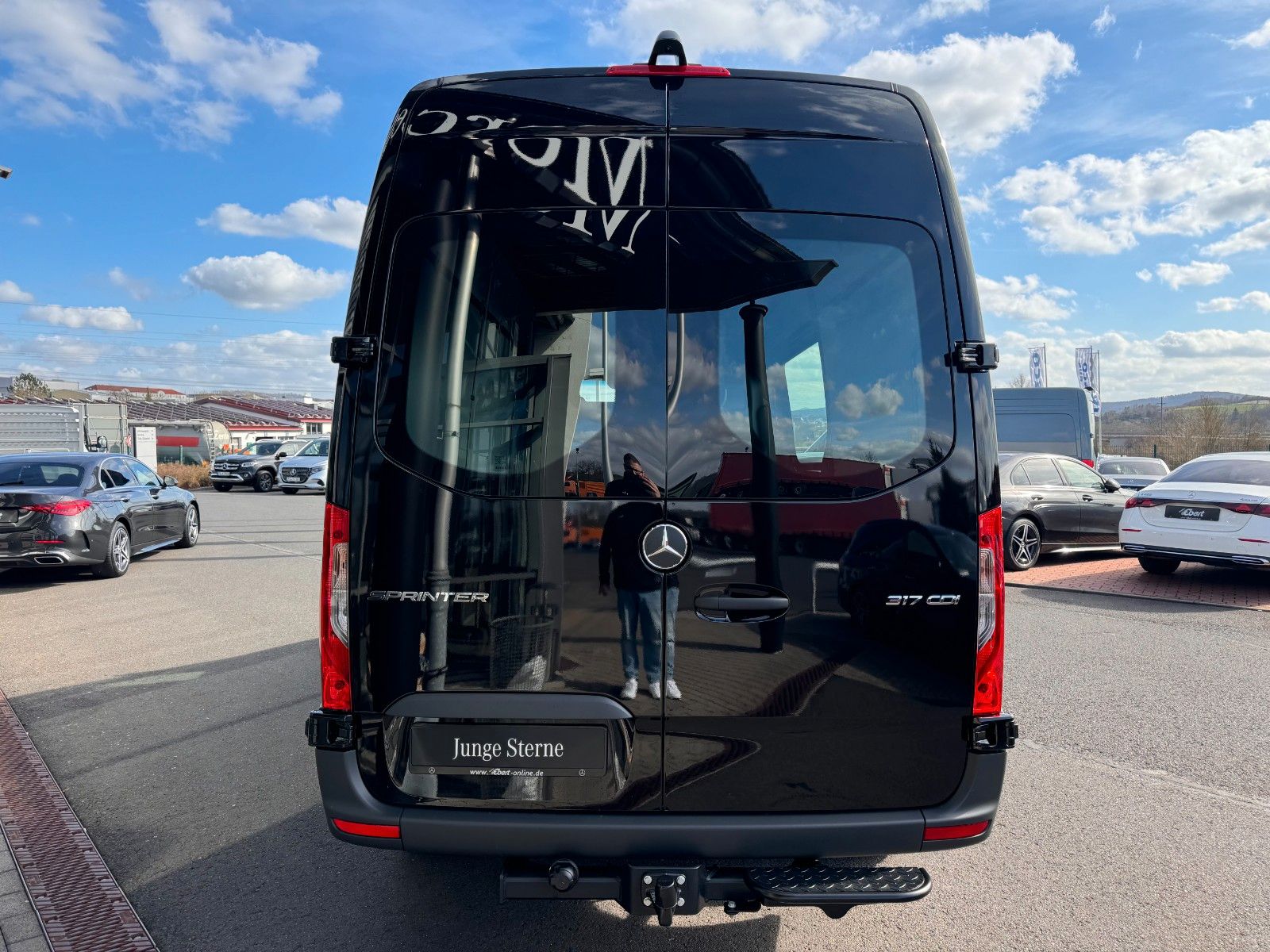 Fahrzeugabbildung Mercedes-Benz Sprinter 317 CDI 3665 9G Klima Stdheiz AHK3,5to