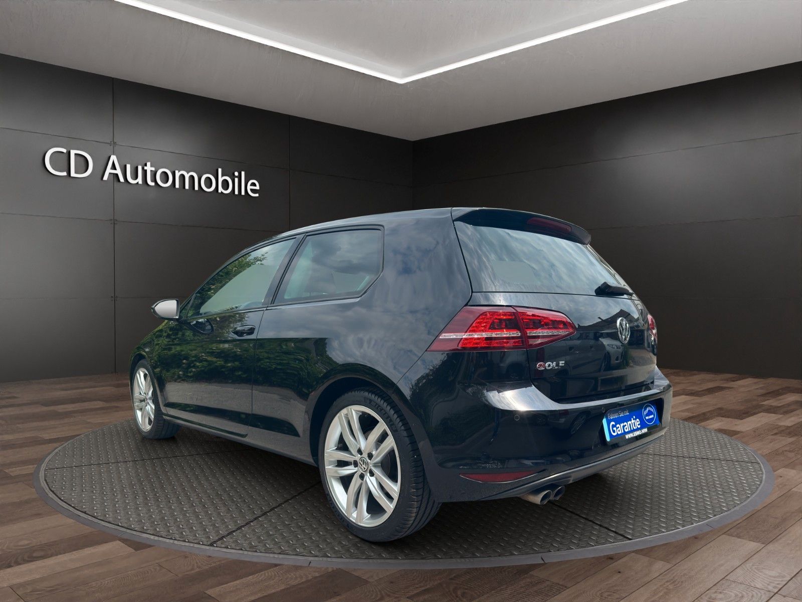 Fahrzeugabbildung Volkswagen Golf VII Lim. Highline BMT Automatik/Navi/Kamara