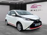 Toyota Aygo x-play TEMPOMAT ALLWETTER KAMERA KEYLESS - Toyota Aygo (X) Gebrauchtwagen in Mülheim (Ruhr)