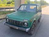 Lada Niva Only Fahrbereit Grün - graue Lada Niva