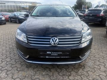 Volkswagen Passat - 2