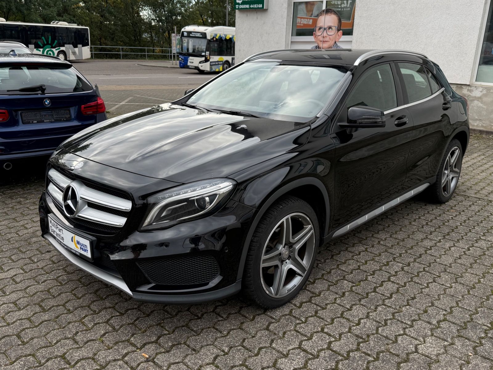 MERCEDES-BENZ GLA 200 AMG Line Automatik AHK Alcantara