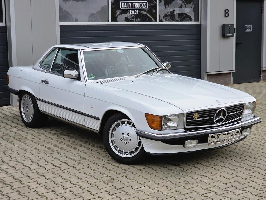 Mercedes-Benz SL 300