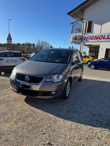 Volkswagen VOLKSWAGEN Touran 2.0 TDI DPF DSG Highline