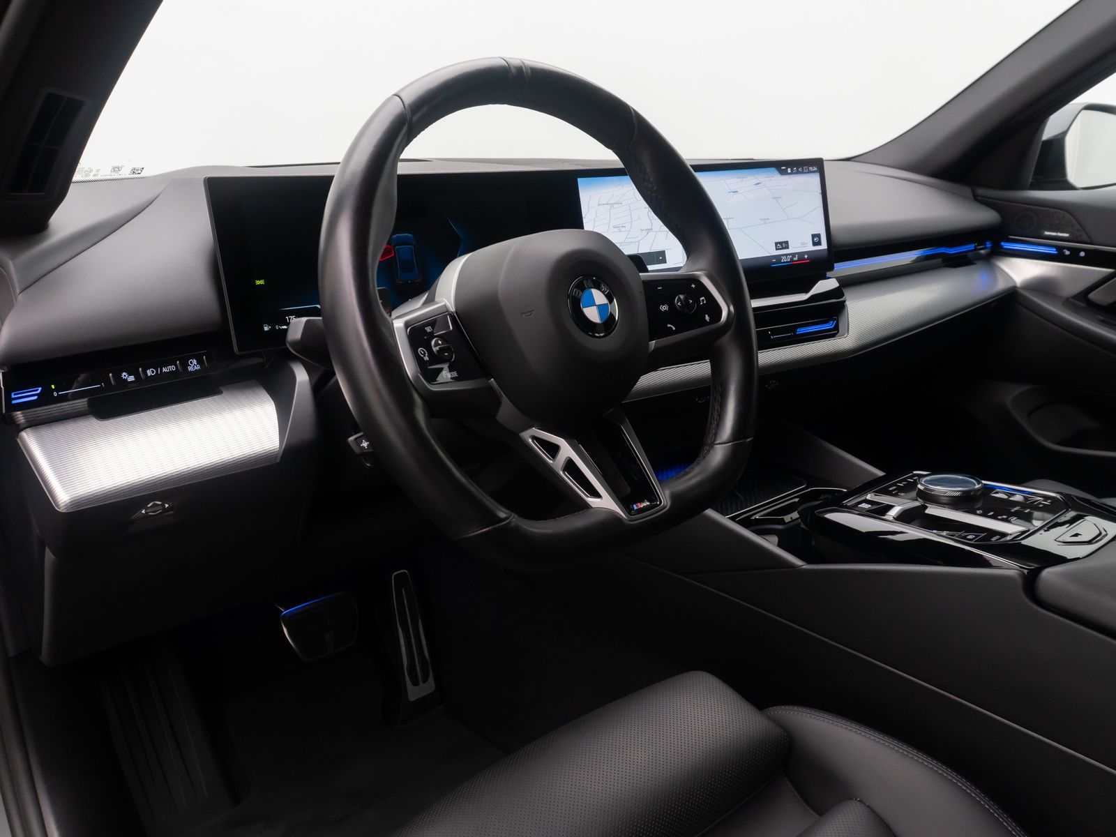 Fahrzeugabbildung BMW 520d M Sport 360&deg;H/K Alarm DAB HUD Bel&uuml;ftung 19"