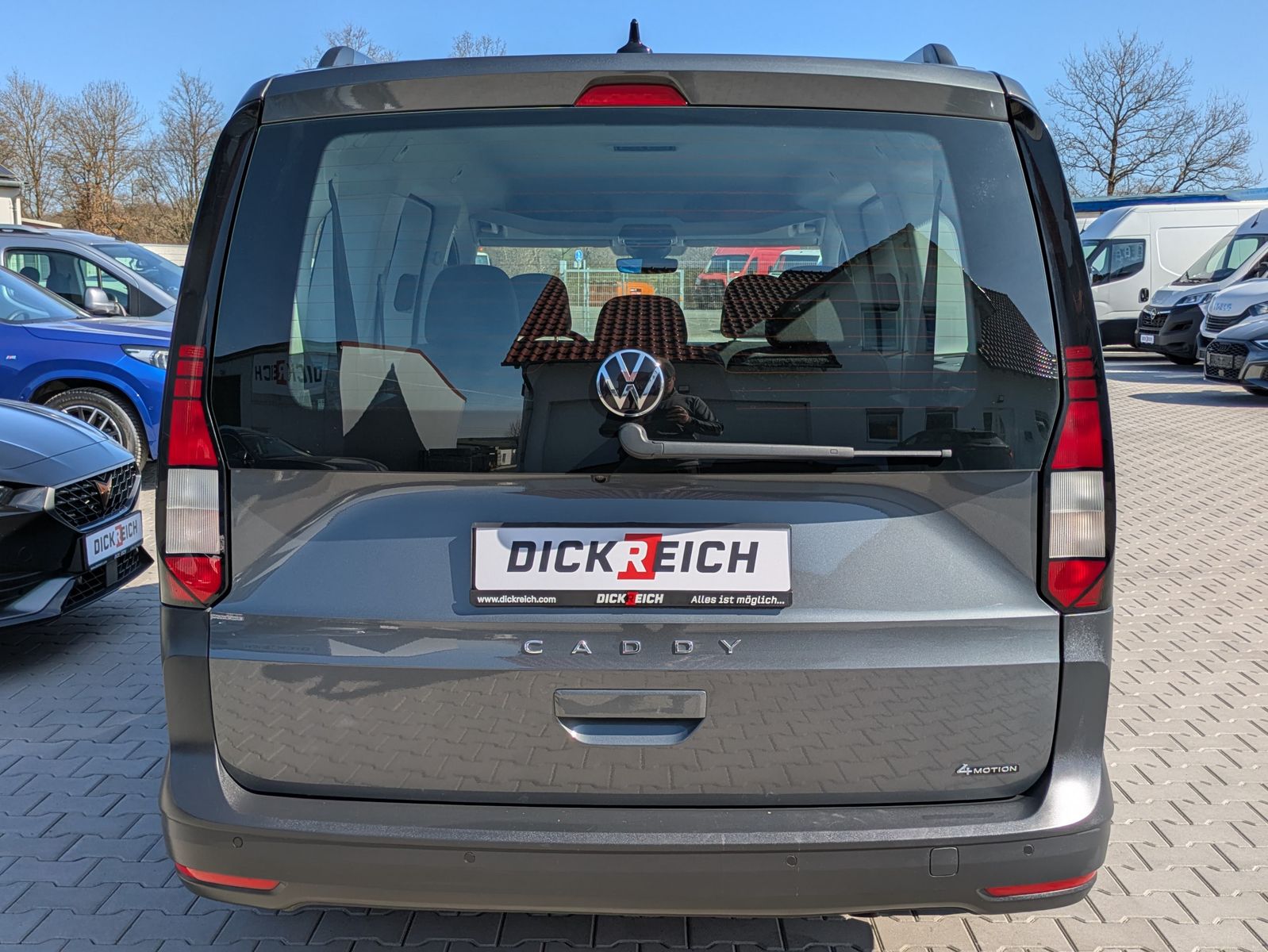 Fahrzeugabbildung Volkswagen Caddy Maxi 2.0 TDI 4Motion TEMP*KAMERA*APP*NAVI