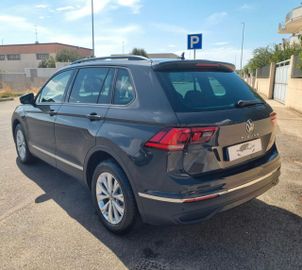 Volkswagen Tiguan - 3