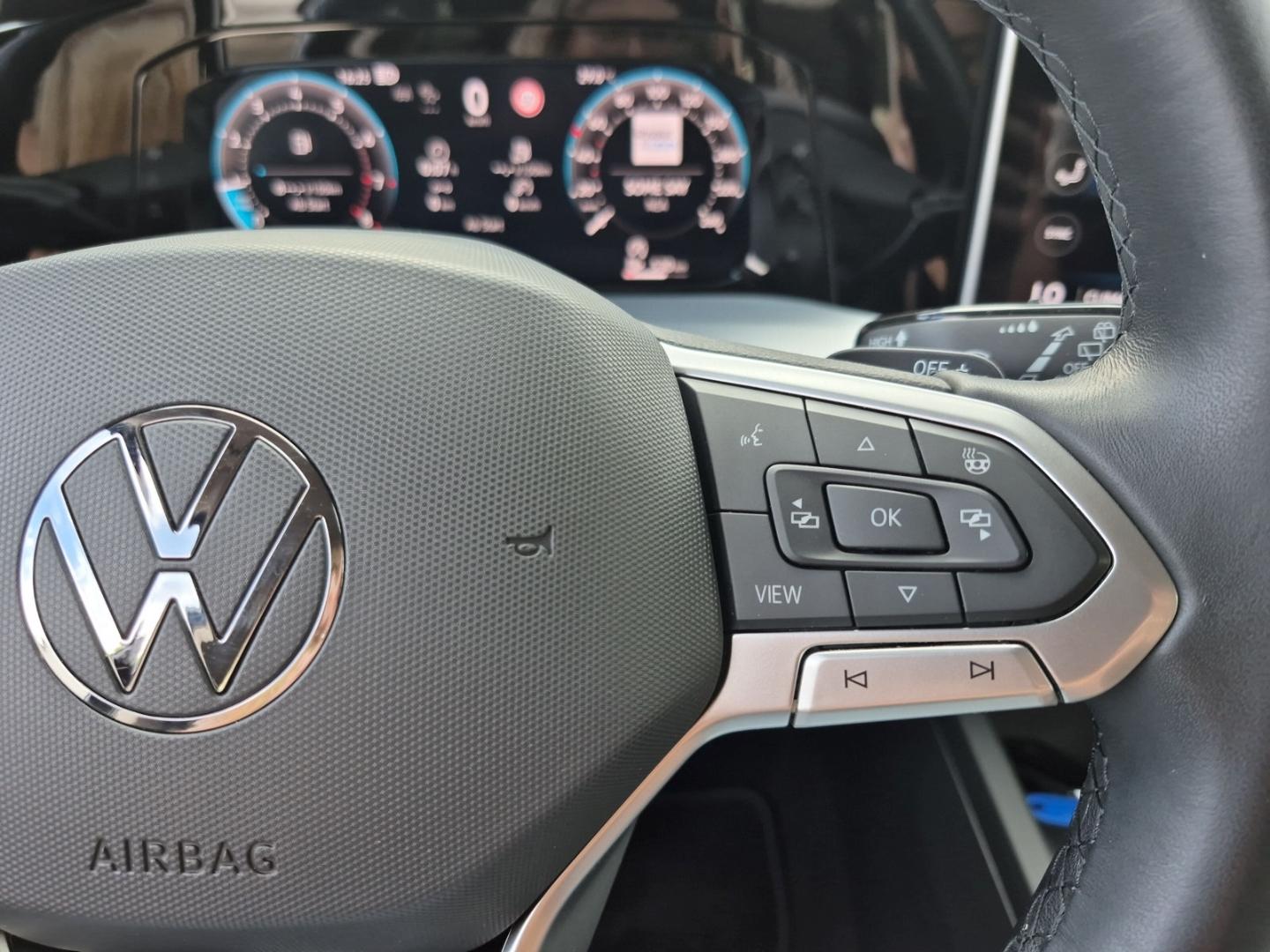 Volkswagen Golf VIII 1.5 eTSI DSG Energy Navi ACC SHZ, миниатюра 19