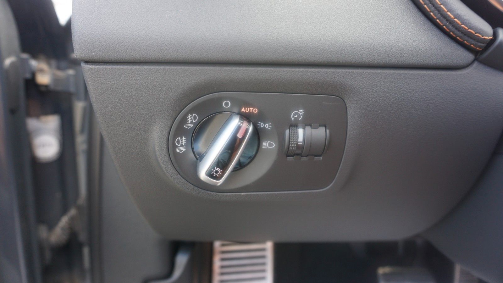 Fahrzeugabbildung Audi TT Roadster 2.0 TFSI quattro,Leder,Navi,Xenon,SH