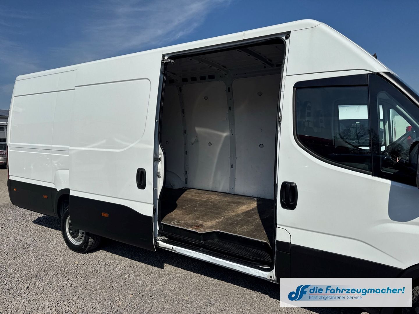 Fahrzeugabbildung Iveco Daily Kasten HKa 35 S V Radstand 4100 14 MAXI