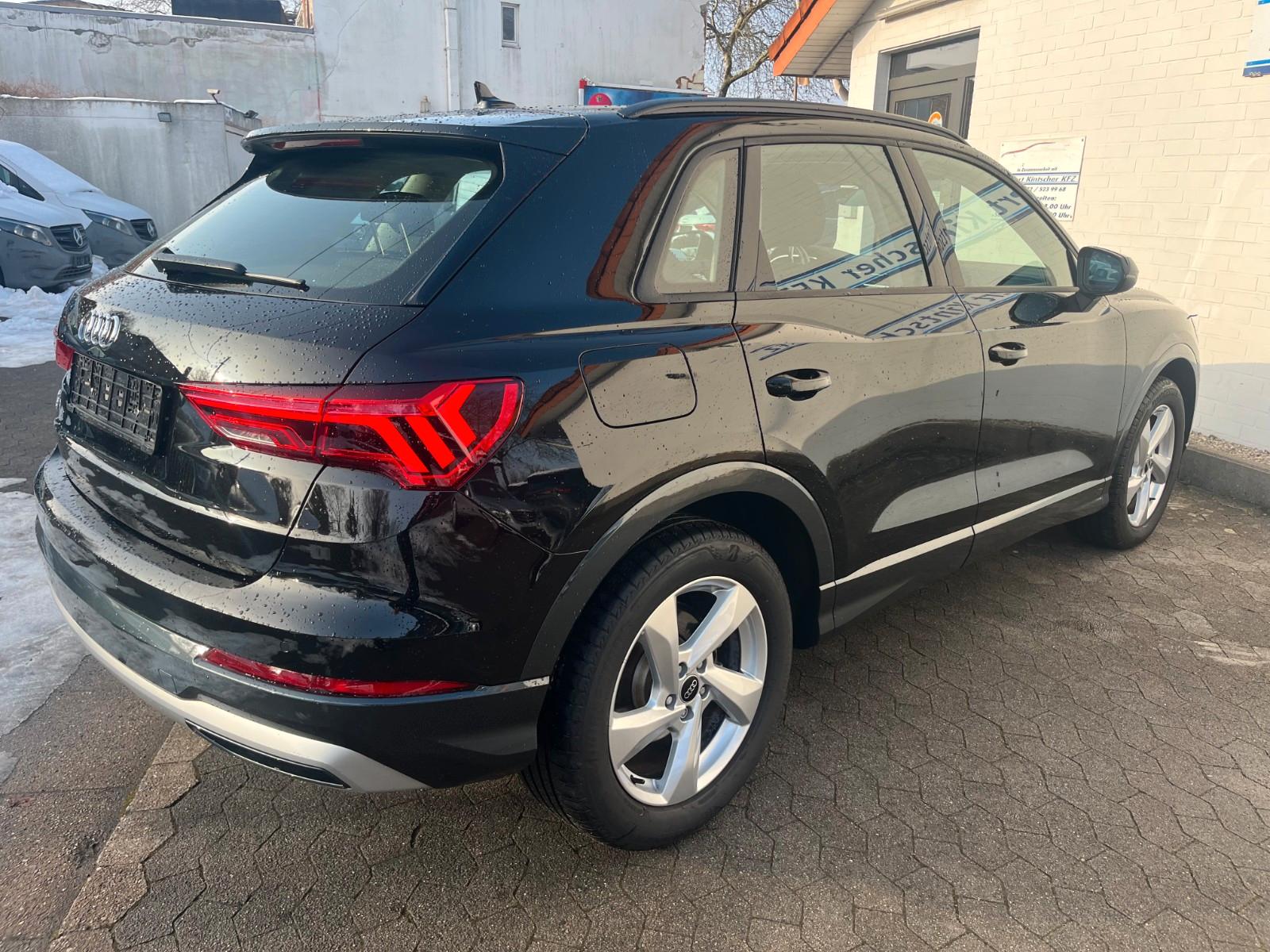 Audi Q3 35 TFSI S Tronic Stanhhz. AHK LED Service neu