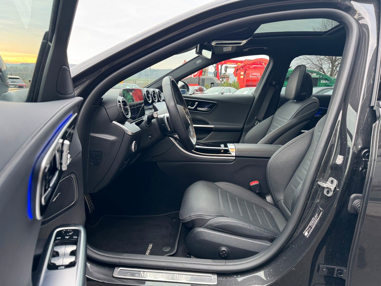 Fahrzeugabbildung Mercedes-Benz C 220d T AMG Digital+AHK+Pano+Memory+360°+SKLIMA