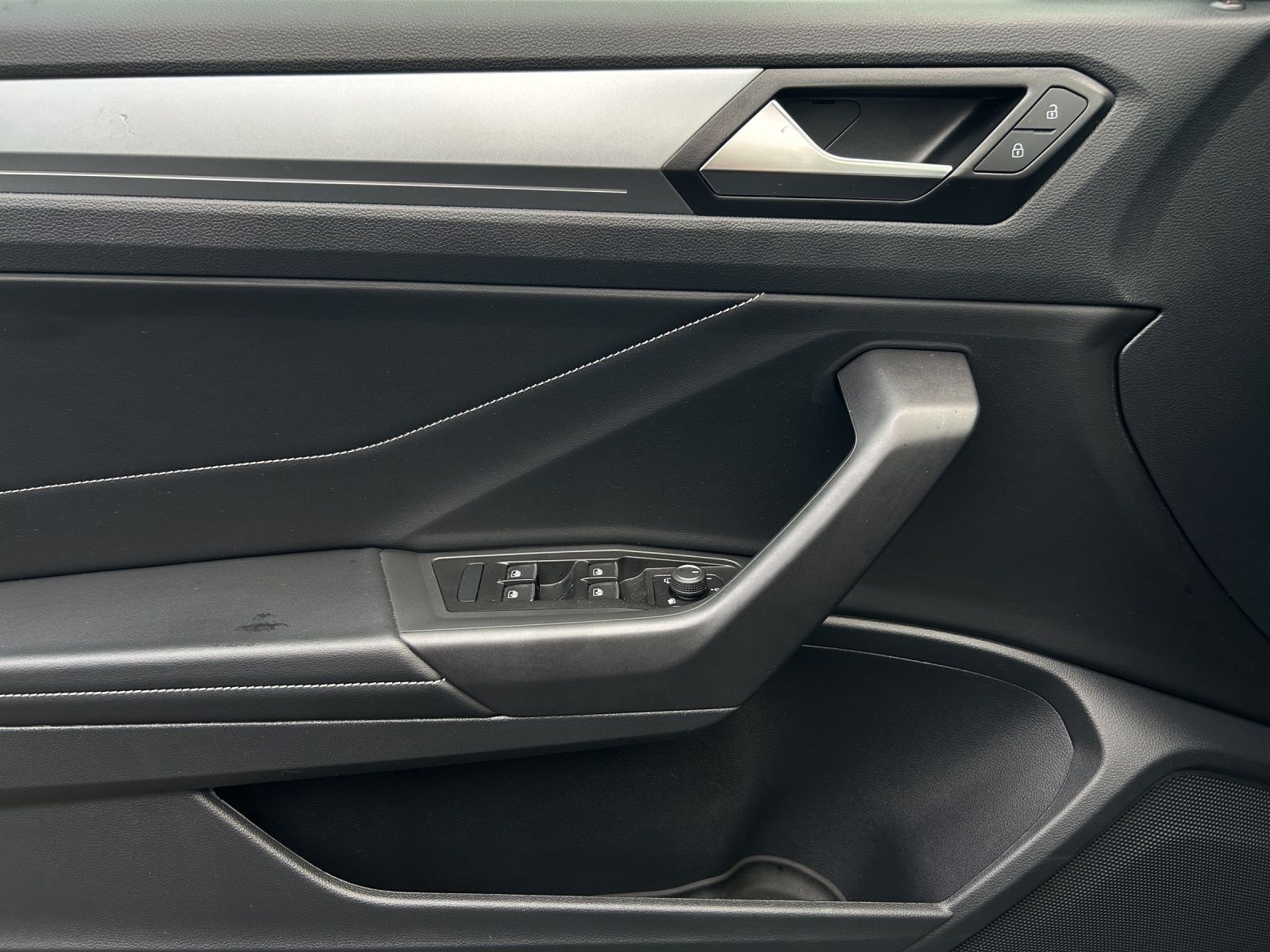 Volkswagen T-Roc - Bild 8