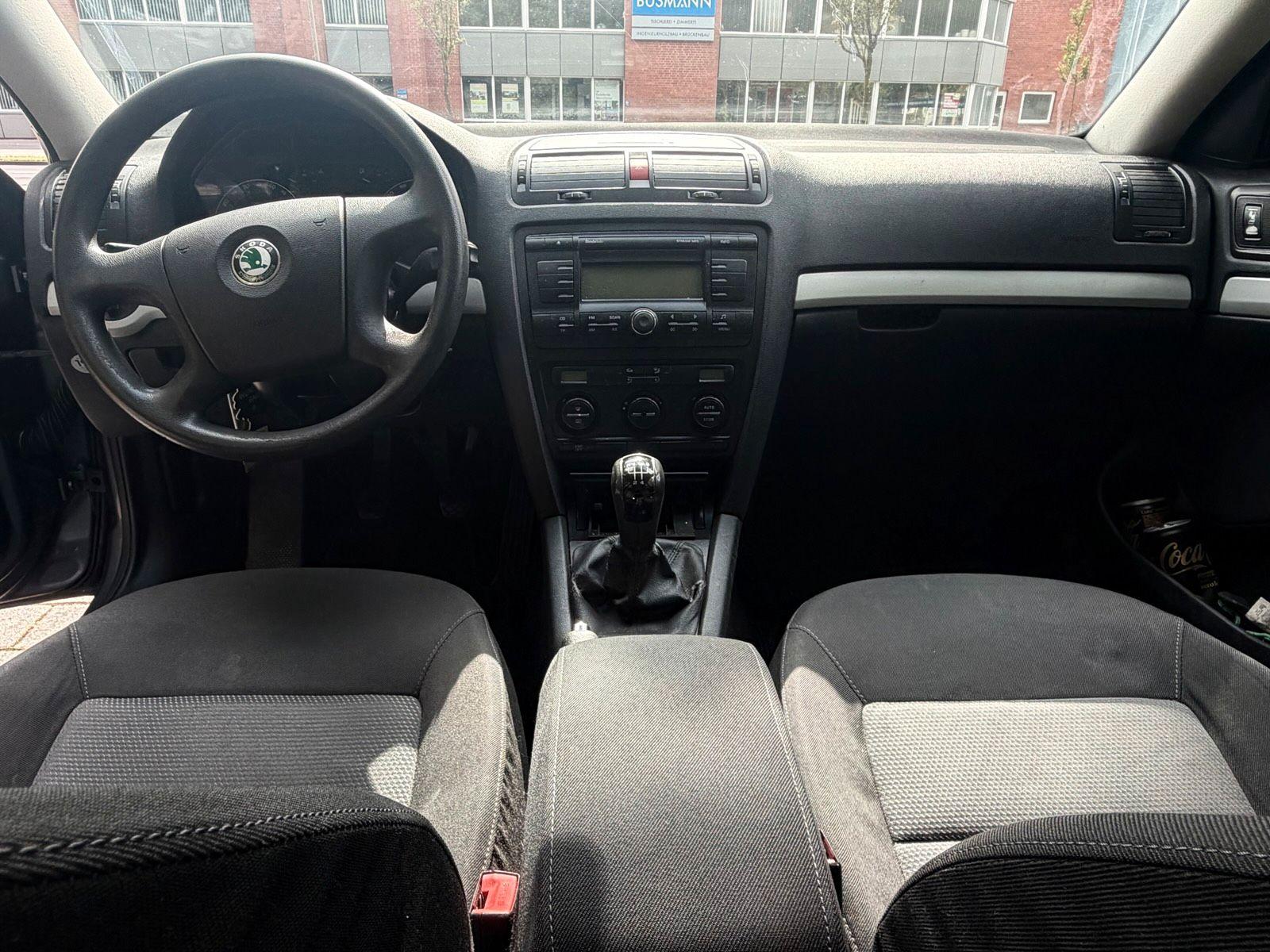 Skoda Octavia 2006 — photo 12