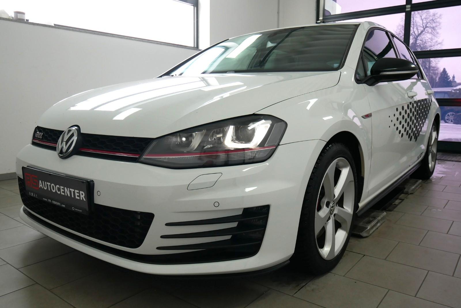 Volkswagen Golf VII Lim. GTI DSG Xenon Navi Alcantara PDC