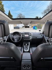 Volkswagen Tiguan - 8