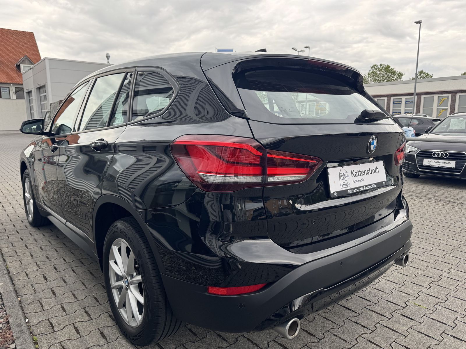 BMW X1 sDrive18d Advantage Kamera Sitzh Navi LED foto 3