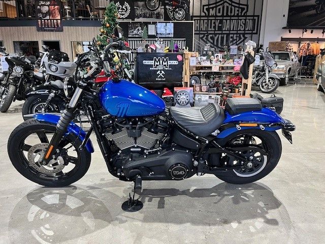 Fahrzeugabbildung Harley-Davidson FXBBS Street Bob 114cui Jekill Koffer