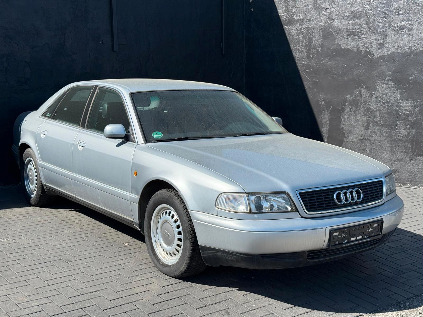 Audi A8 2.8 tiptronic*TÜV NEU*WENIG KM*