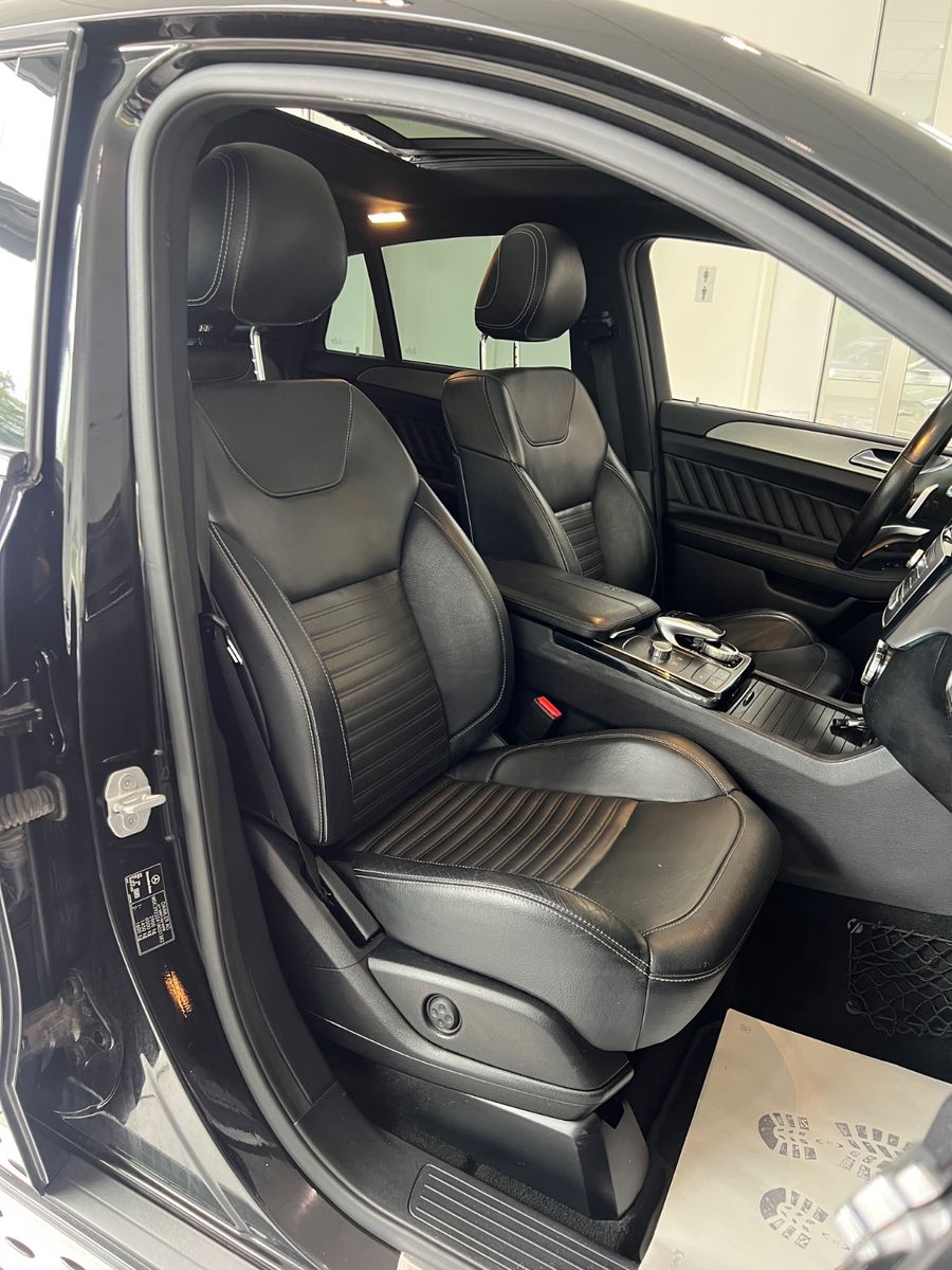 Fahrzeugabbildung Mercedes-Benz GLE 350 d Coupe 4Matic AMG LINE *PANO*360°